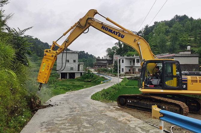 四川三十鈴破碎錘